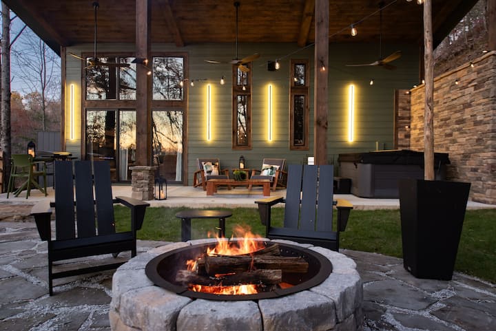 REhaus | Couples Retreat | Near DT | Dogs Wlcm