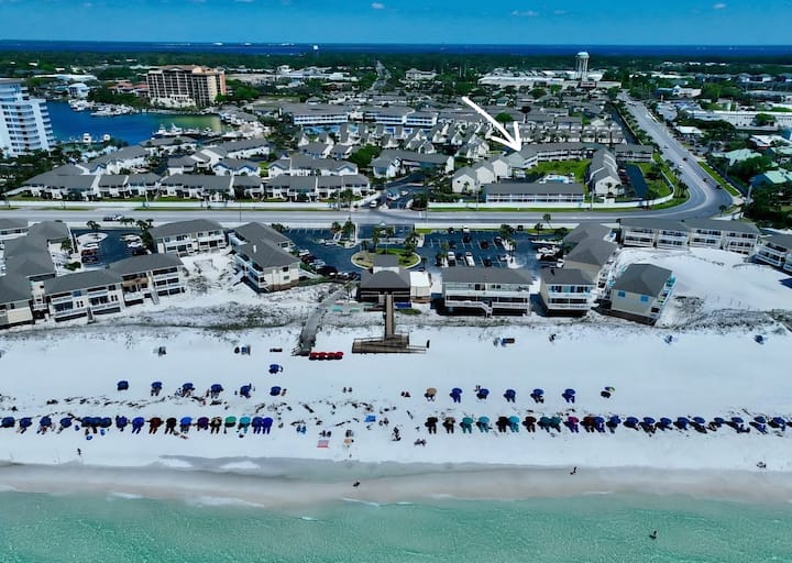 Sandpiper Cove 8140! 500 ft to the Beach!
