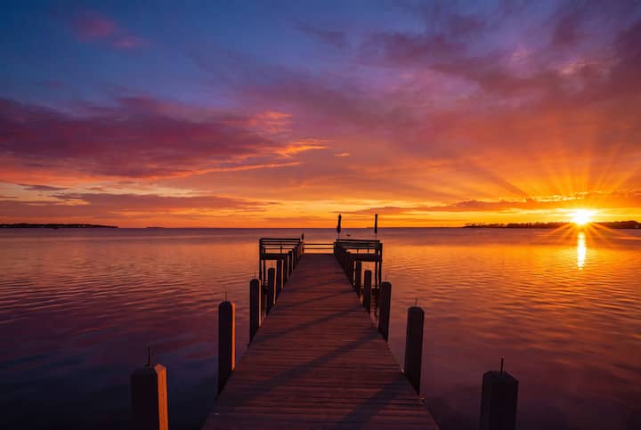 Soundside Couples Retreat | Kayaks, Bikes & Dock