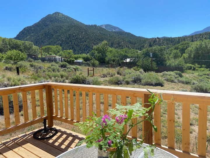 Casita along the Rio Hondo, Taos