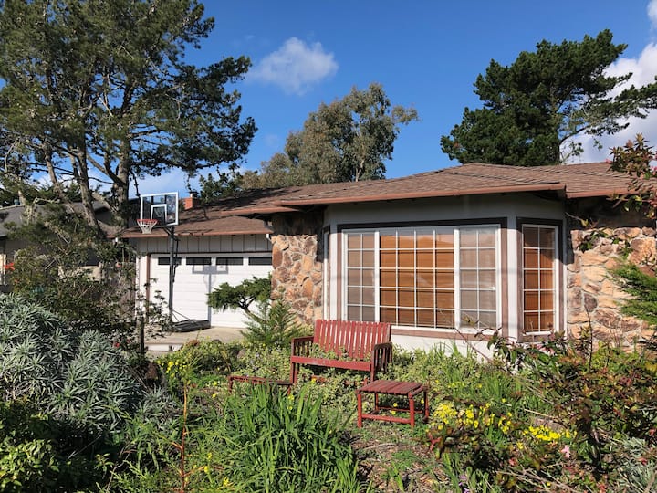 Poplar Beach Getaway: Family-Friendly, Near Beach!