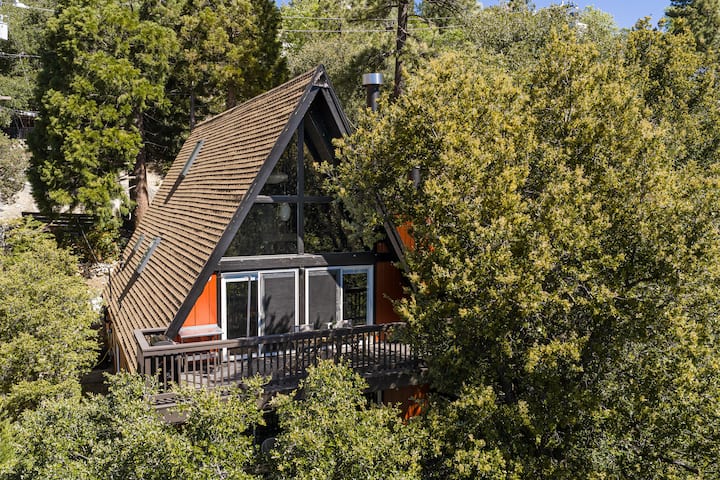Luxury A-Frame Retreat w/ Lake Rights