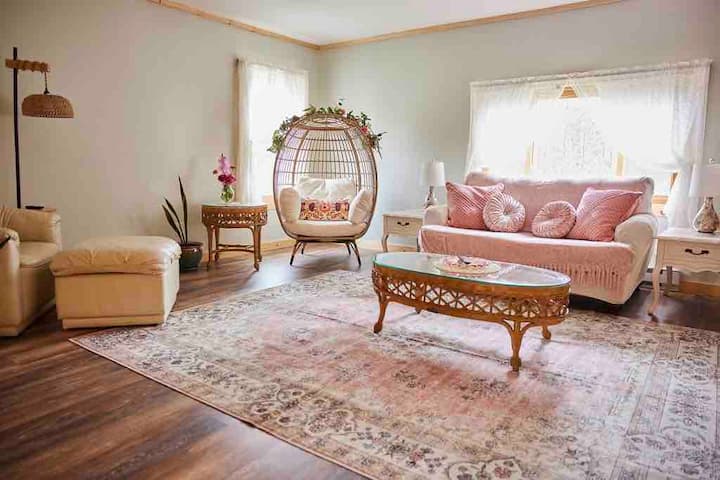 Romantic Getaway at Firefly Mountain