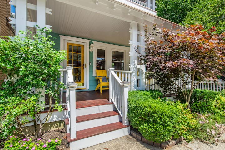 Charming Ocean Grove Cottage, Short Walk to Asbury