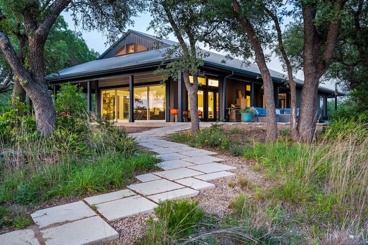 Dripping Springs Oasis • Hot Tub, Pool • Austin