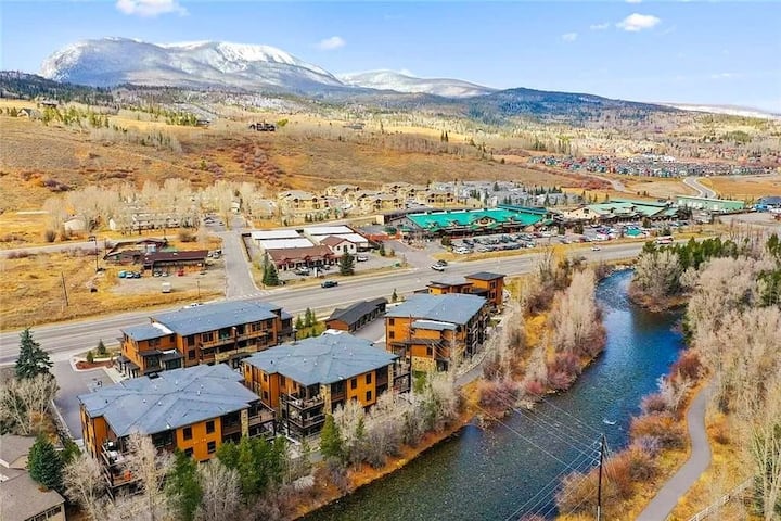 Ski Retreat Condo on the Blue River