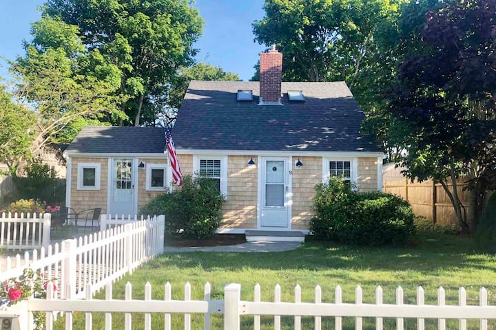 Hyannis Cottage - Three Blocks to the Beach!
