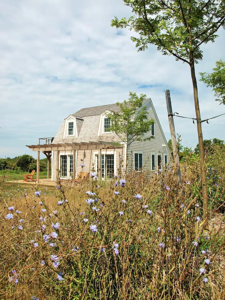 Ocean-View Saltbox at Spar Point Farm Block Island