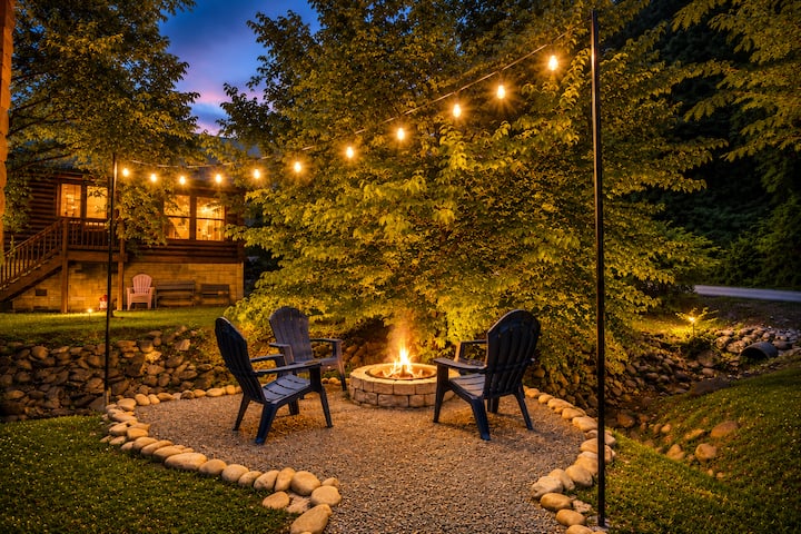 1.5 Mile to Pkway| Riverside,Hot Tub,King,Firepit