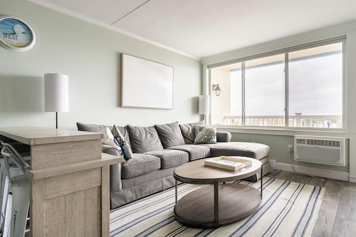 Updated 2-bedroom condo next to The Reeds.