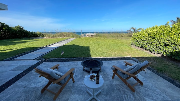 Beachfront House with Beautiful Ocean Views