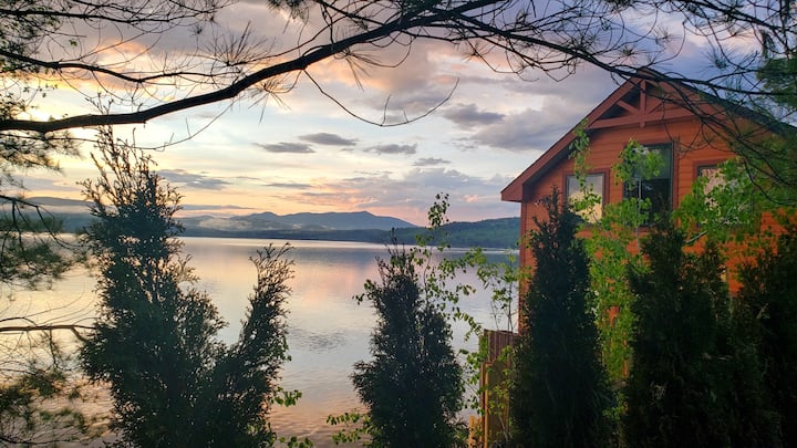 Lakeside with direct water access & amazing views
