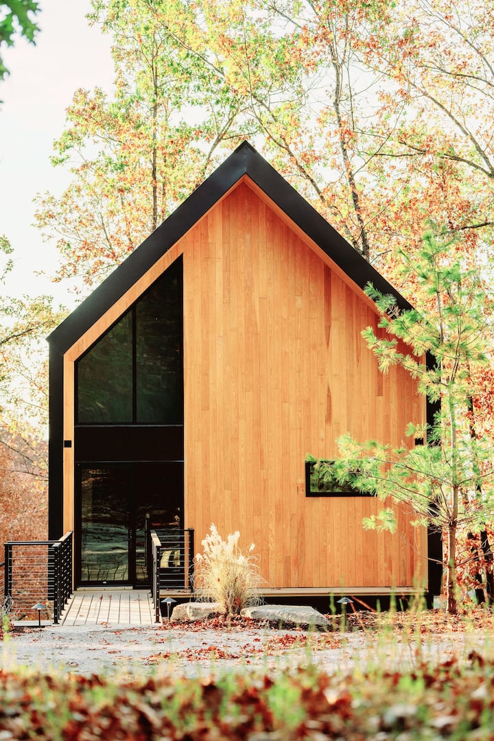 Luxury Lakeview Treehouse • Stunning Views • Lake