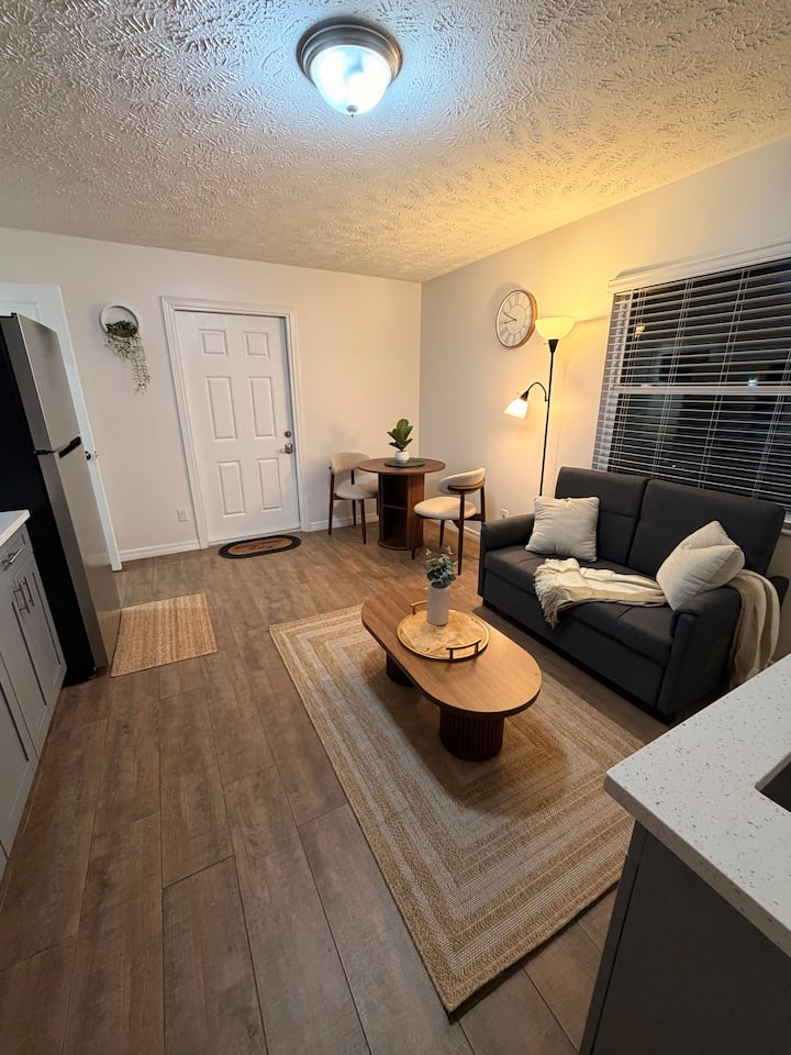 Cozy Studio Retreat | Near UCF, Airport & Parks