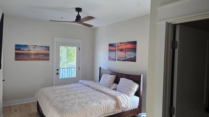 Newly Built Sunrise Suite - Near Downtown w/Pool