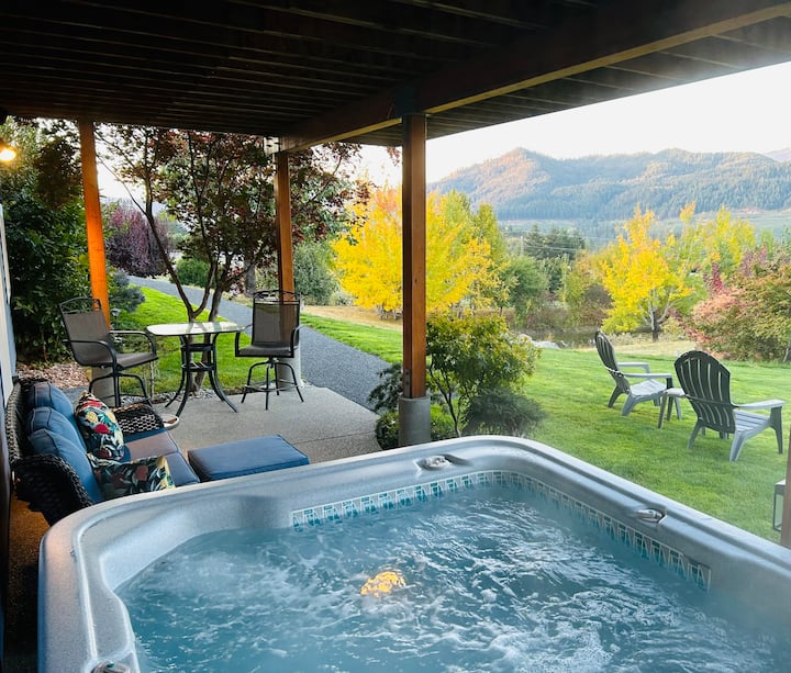 Garmisch View - Sparkling Clean - Private Hot Tub