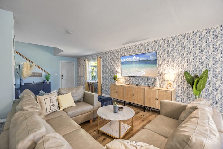 Live like a local in the Heart of Cocoa Beach