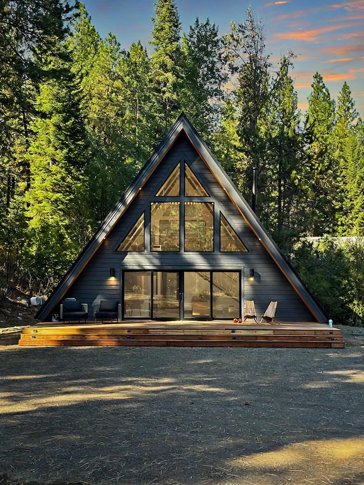 Everwoods Aframe - Modern Luxury, Cozy Mtn Retreat
