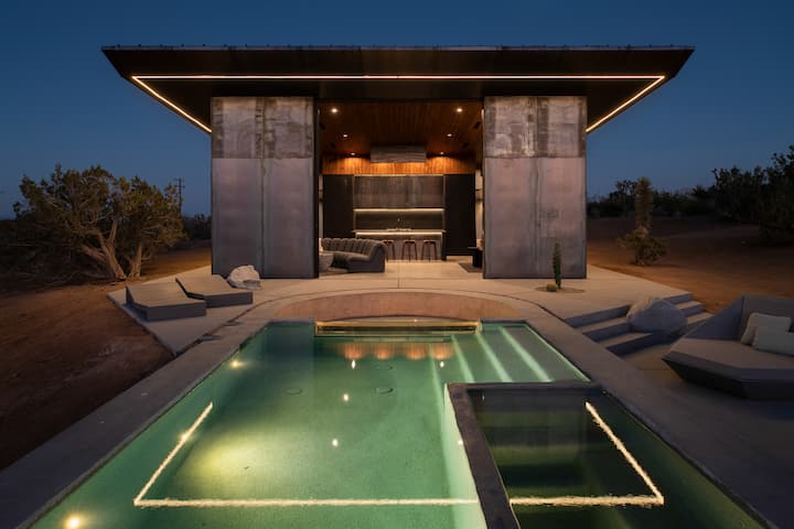 Obsidian • Infinity Pool - Expansive Boulder Views