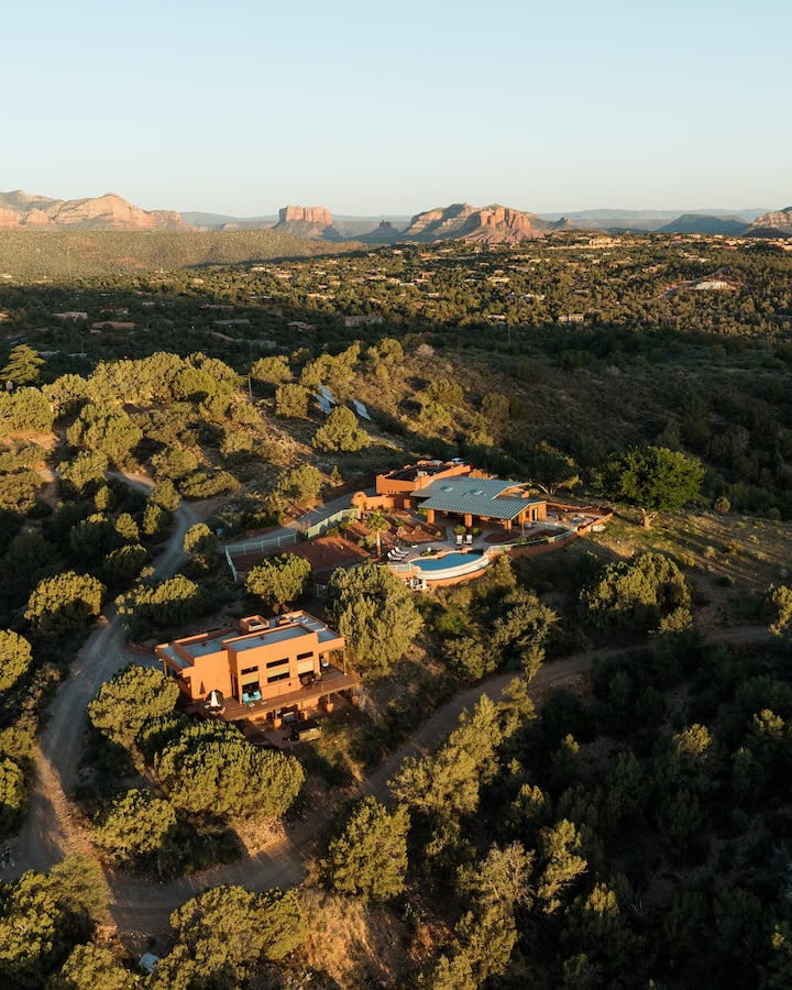 Sedona's Best Villa - Best Views, Sunsets, Pool