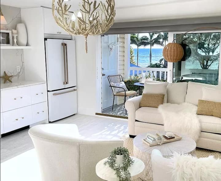 Private Ocean View Beach Retreat with Balcony
