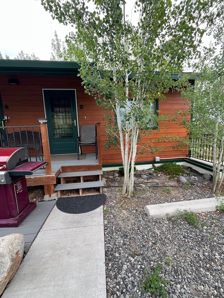 Blue Aspen, Suite B