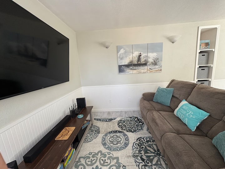Nye Beach Coastal Cottage