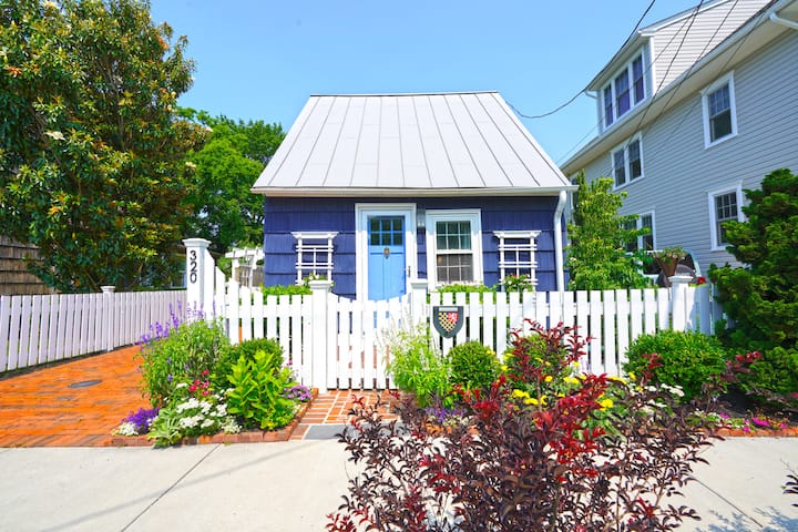 The Little Blue Cottage