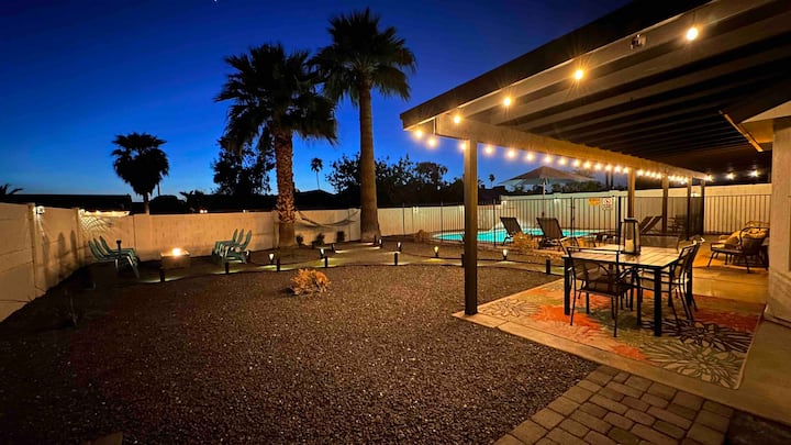 Fun in the sun/pool/great outdoor space/games/golf