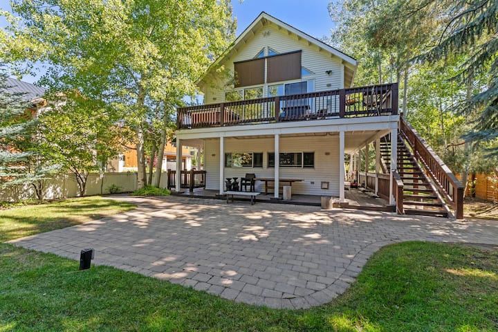 Topaz Ketchum Retreat - dog friendly with yard