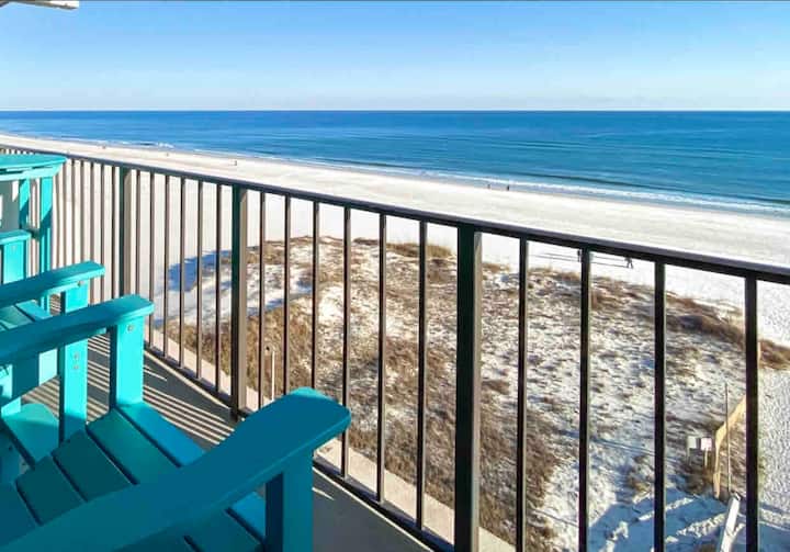 Beachfront - Amazing Location - Spectacular Views!