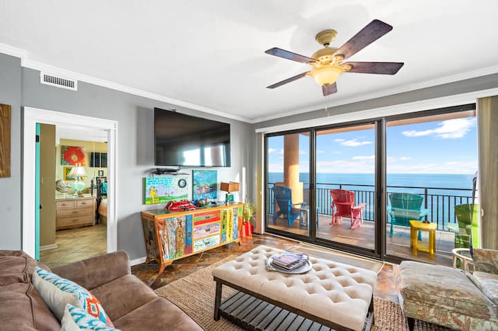 Updated Condo right on Beach! Spectacular Views!