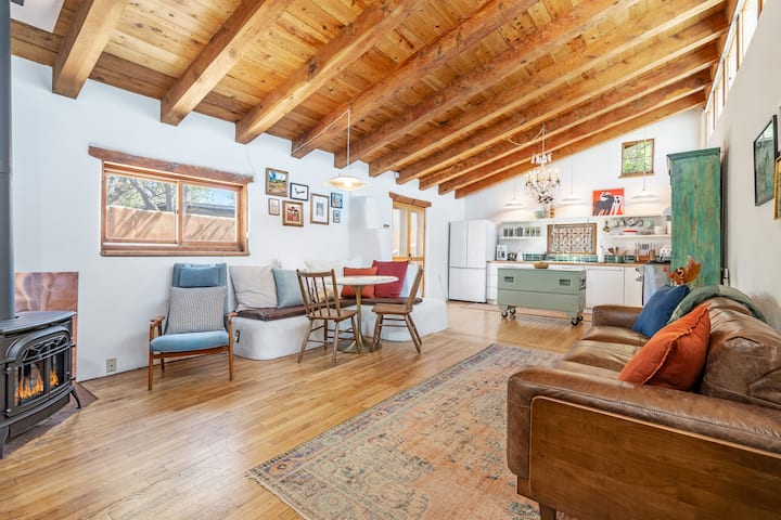 Stunning Artful Adobe - Super Walkable Location