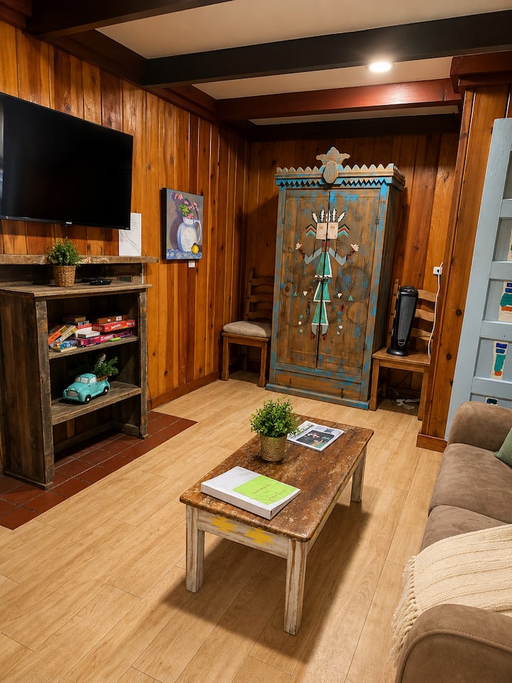 Aspen Kiss, couples, king-size bed,  dog friendly