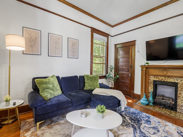 Quiet, Yard, Deck, Dog Friendly, Close 2 Downtown
