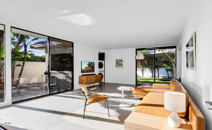 Retro Palm Springs Condo | Pool, Views & Privacy