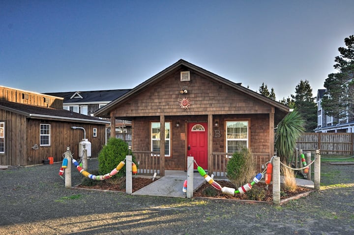 Coastal Retreat in Long Beach: Walk to Attractions