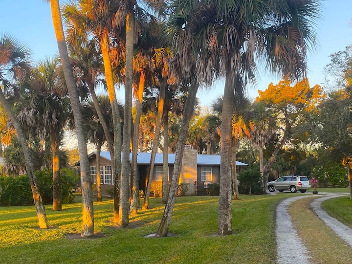 Waterfront jacksonville A1A-batten island bungalow