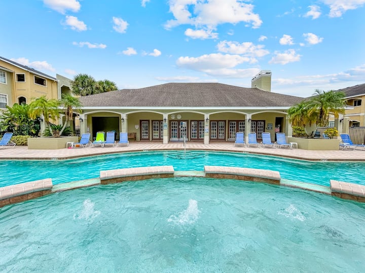 Pool | Patio | Kitchen | Gym | Self Checkin | WiFi