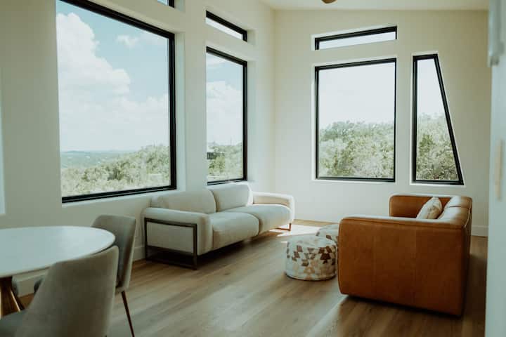 Overlook Tower - Views, Hot Tub, RV/Tesla Hookup