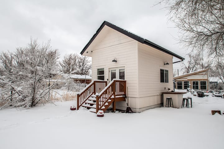 Spacious Tiny House on Half-Acre