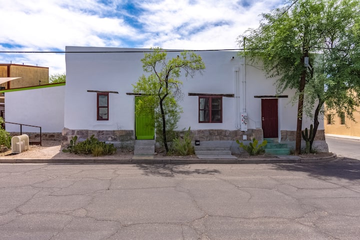 Cimarrones
Barrio Viejo