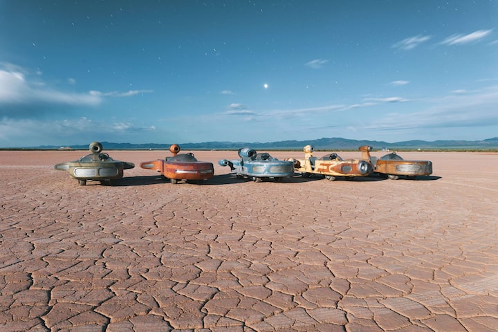 Sci-Fi Desert Playa Resort OutpostX!