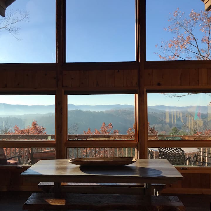 180° Epic View Cabin, 10 Min to Brevard & Pisgah