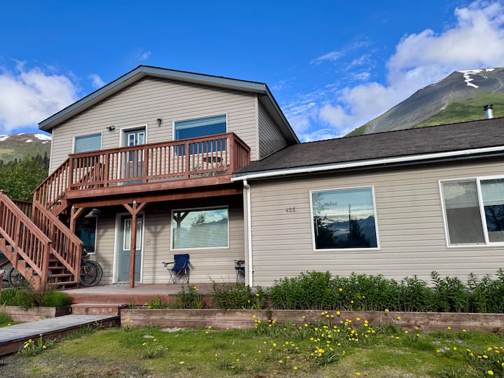 Mountain View Downtown Apartment