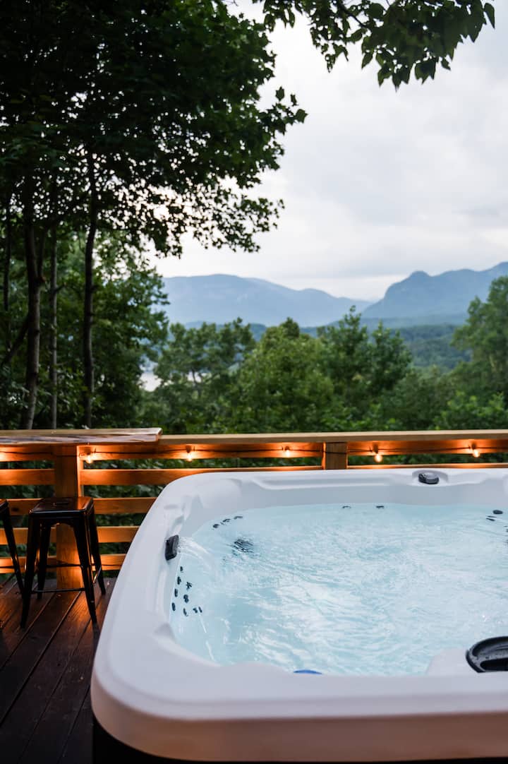 Secluded A- Frame | Hot Tub, Projector, Epic View