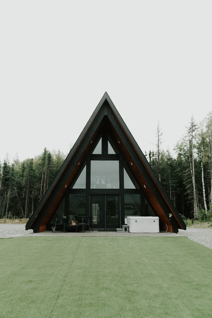 Bright Alaska A-Frame 2•Hot Tub•Peaceful Getaway