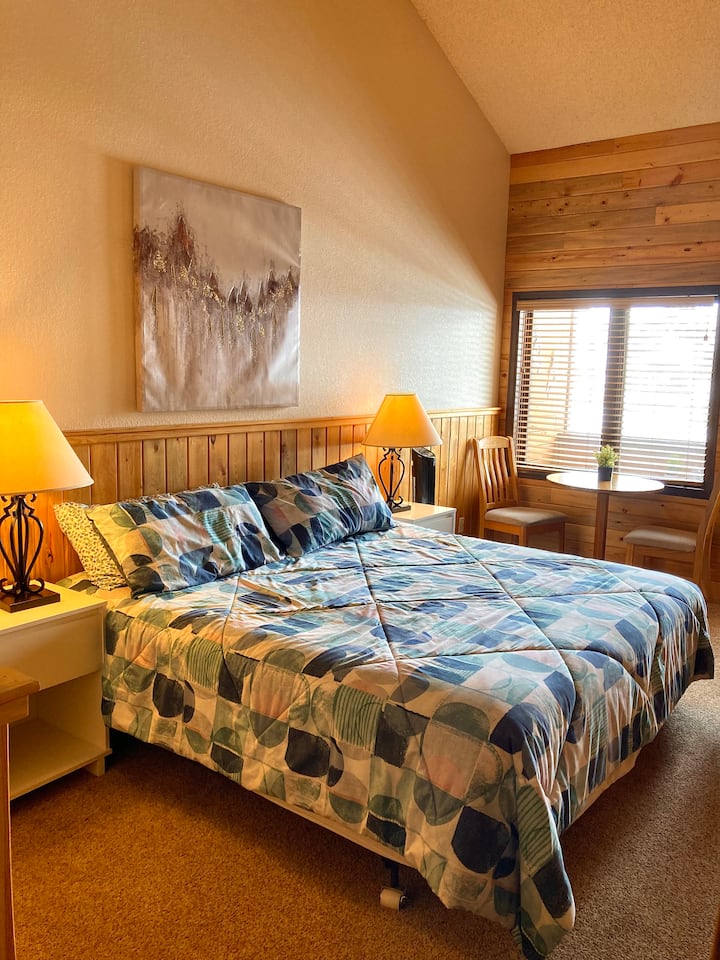 Mountain Getaway-Views-Pool-Hot Tub-Near RMNP & WP