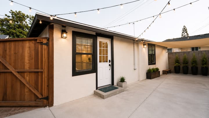 Modern Guest House in South Central LA