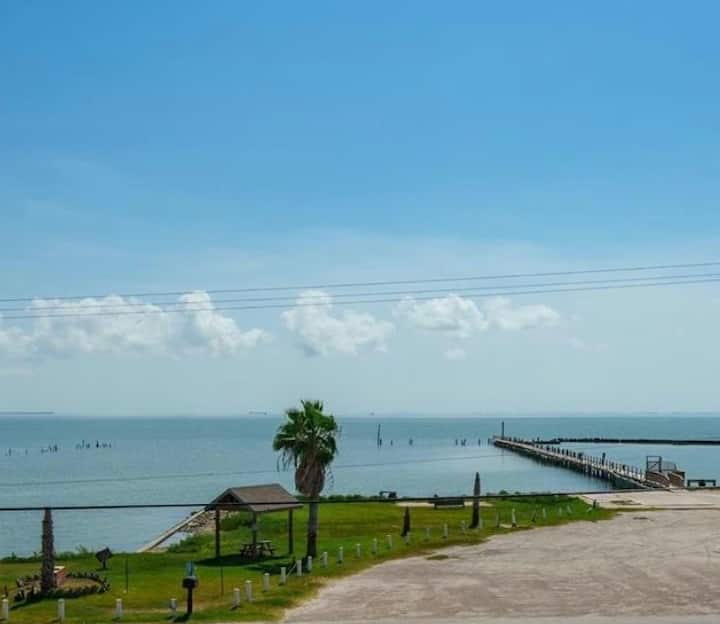 Bayfront Bliss Sunny Daze Studio